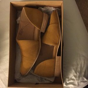 Beast Carter 05 camel color shoes